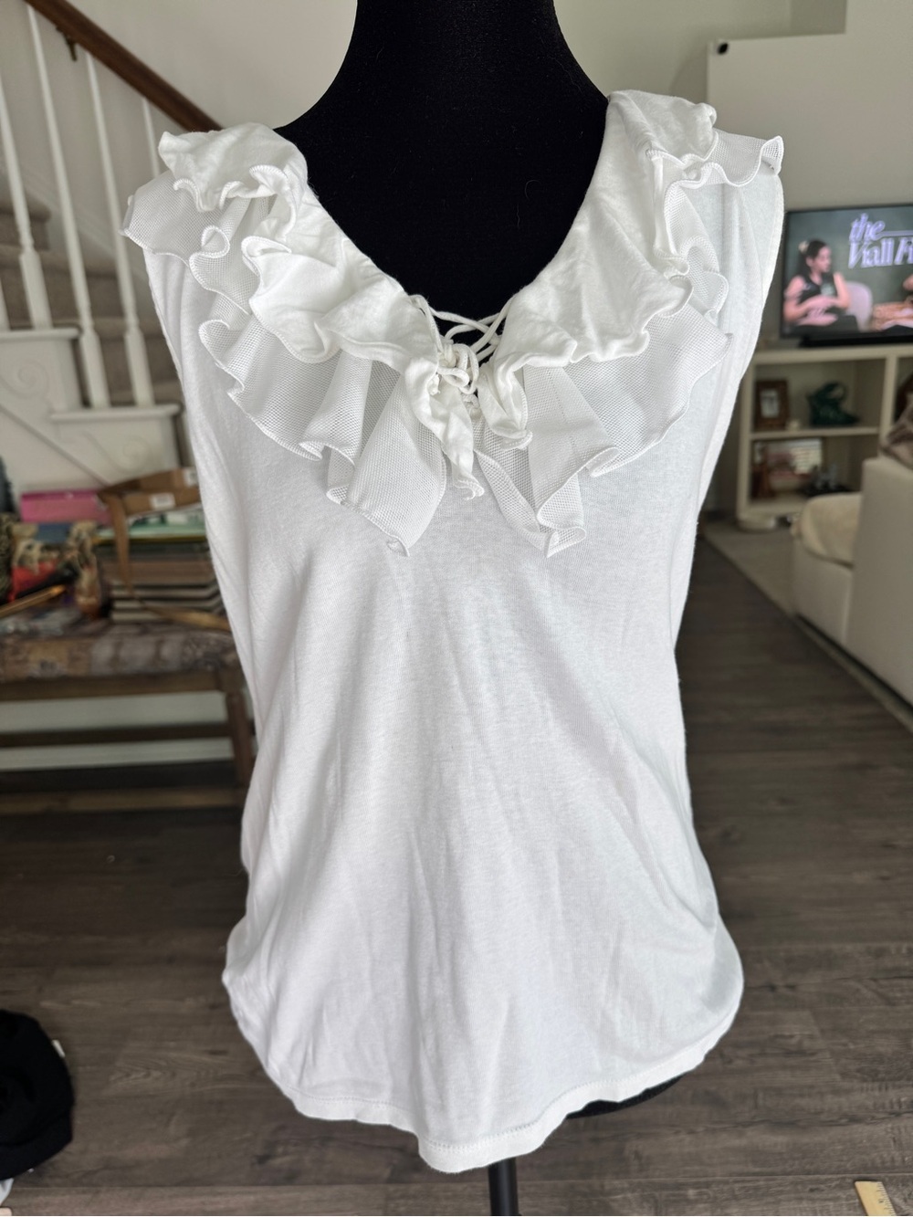 Chaps White Ruffle V-Neck Sleeveless Camisole - Picture 7 of 8